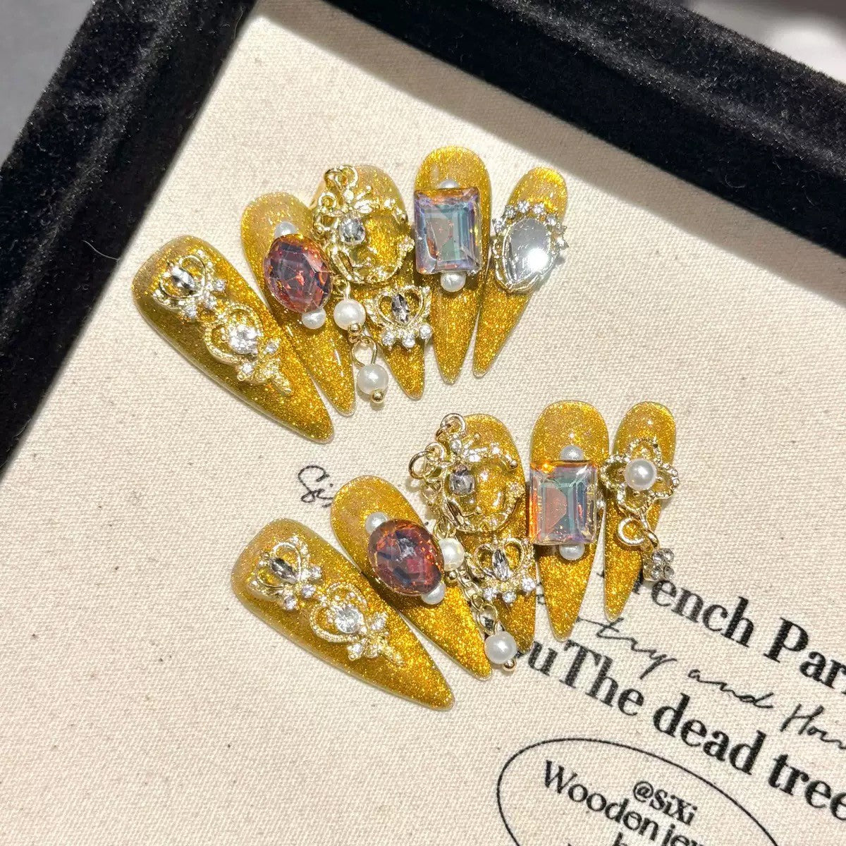 RareGoddess Handcrafted Press-On Nails YH-47