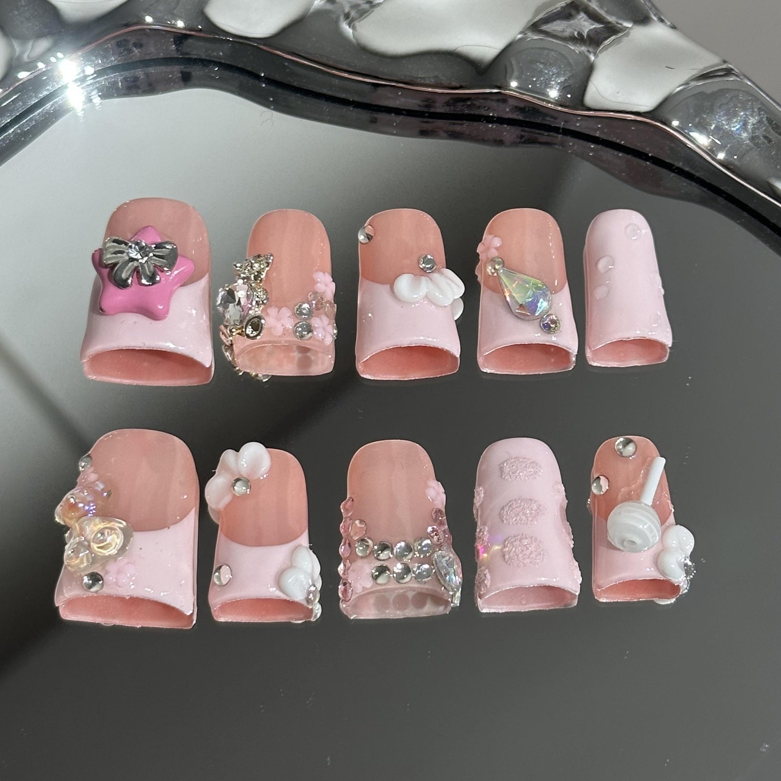 RareGoddess Handcrafted Press-On Nails 鸭嘴62