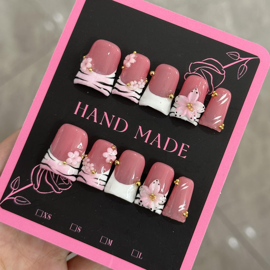 RareGoddess Handcrafted Press-On Nails 鸭嘴24