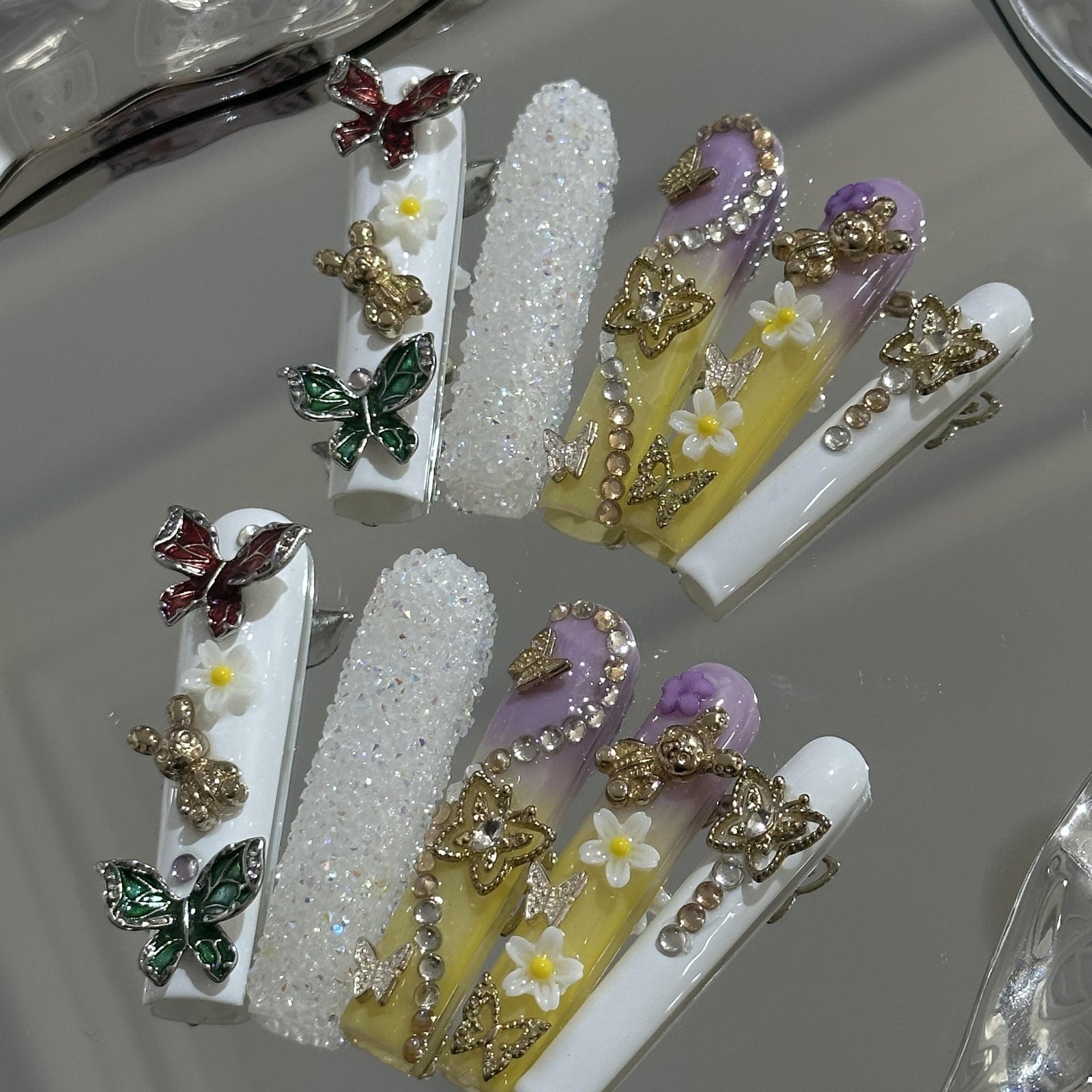 RareGoddess Handcrafted Press-On Nails 水管-E