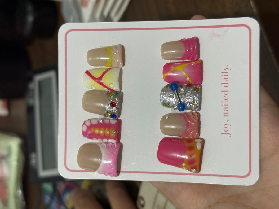 RareGoddess Handcrafted Press-On Nails 鸭嘴37
