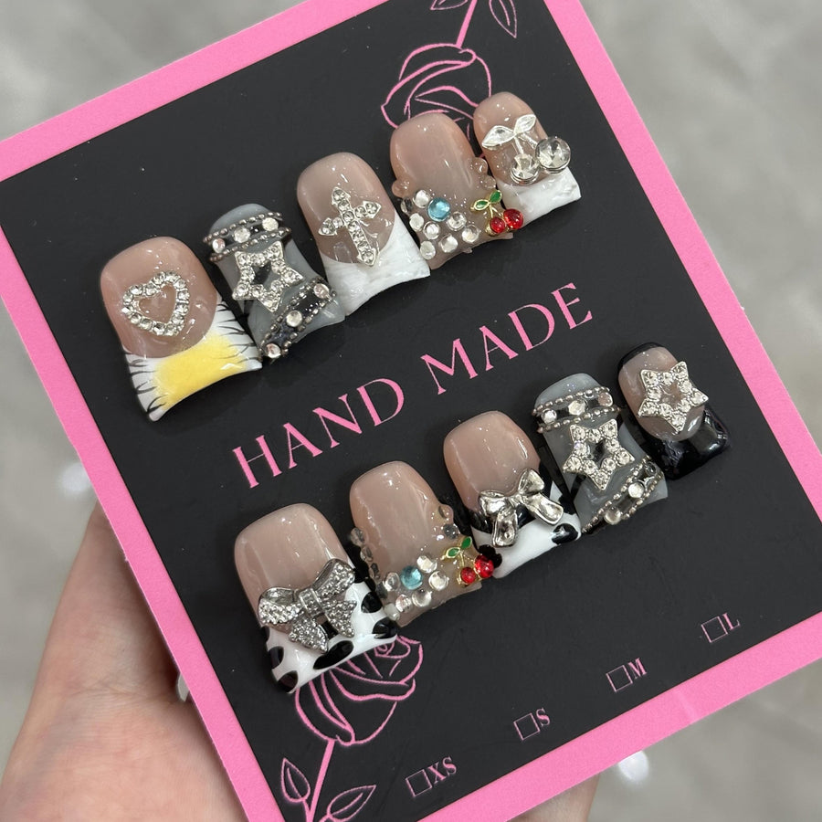 RareGoddess Handcrafted Press-On Nails 鸭嘴23