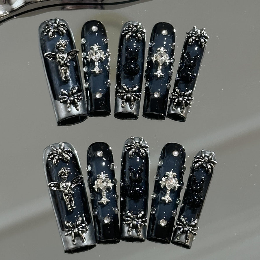 RareGoddess Handcrafted Press-On Nails 水管
