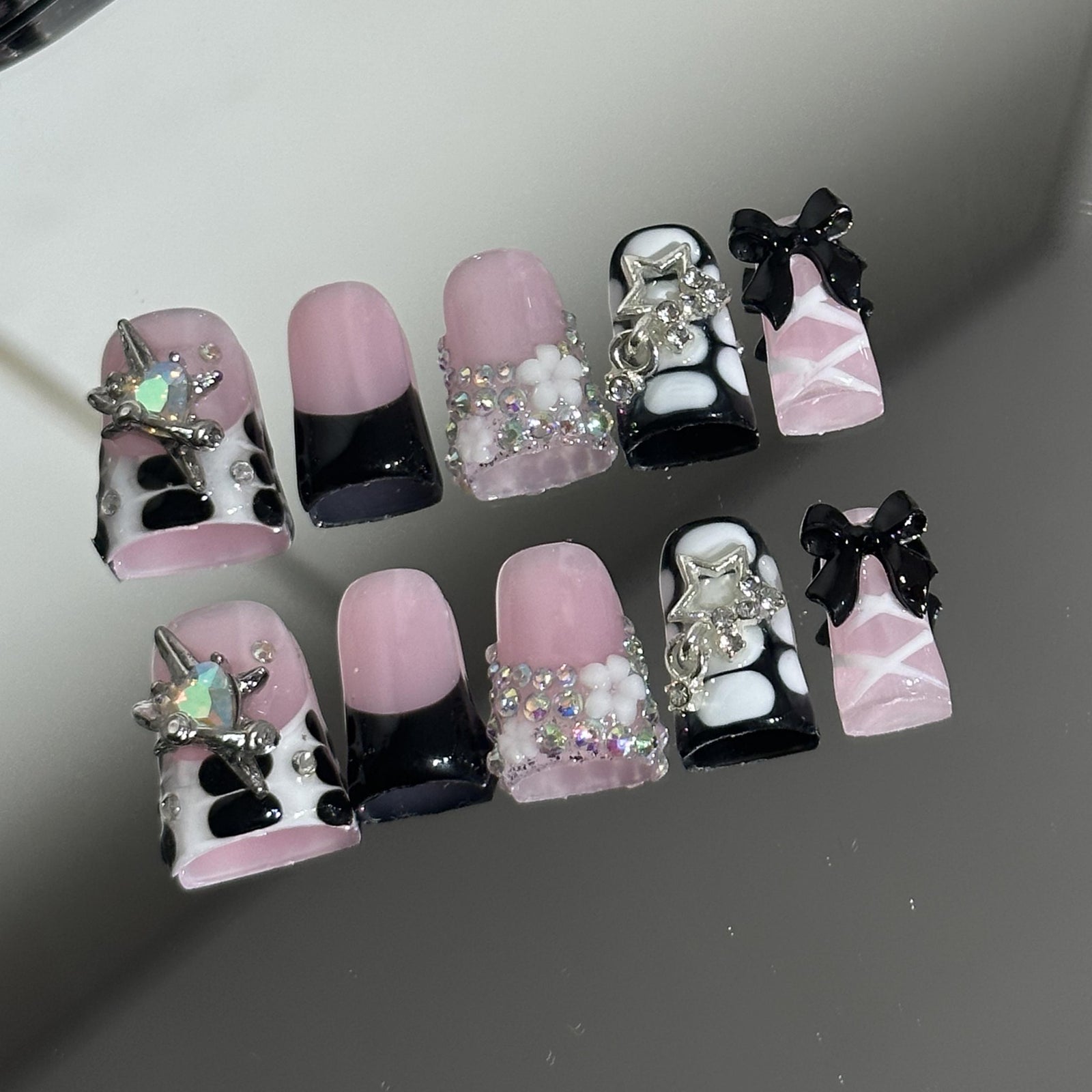RareGoddess Handcrafted Press-On Nails 鸭嘴60