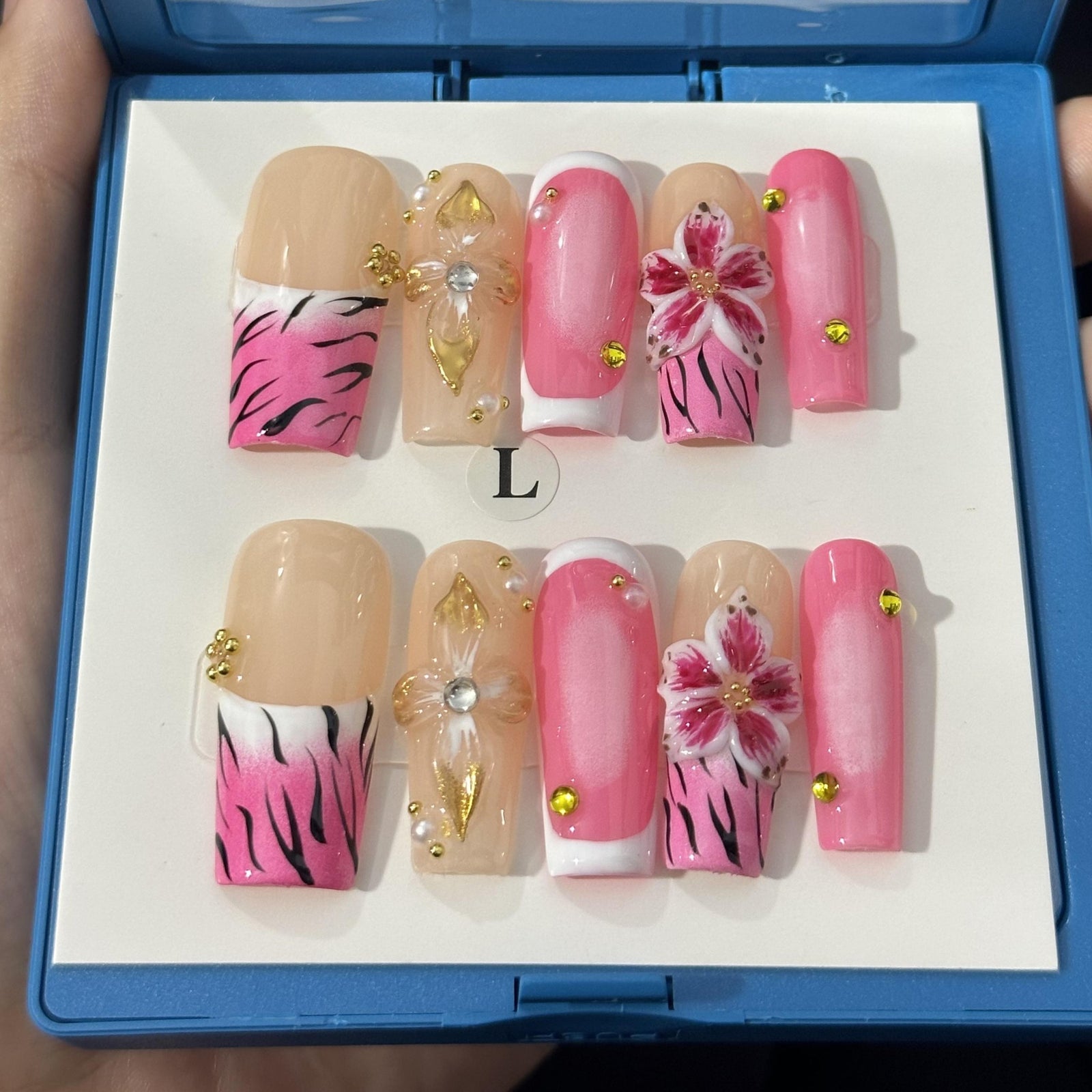RareGoddess Handcrafted Press-On Nails 水管02