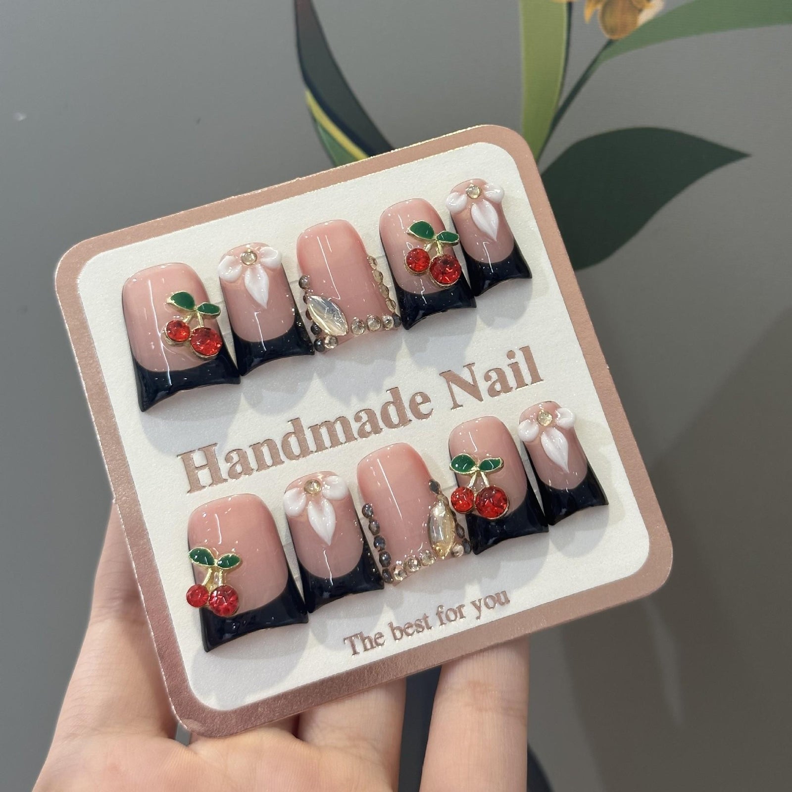 RareGoddess Handcrafted Press-On Nails 鸭嘴02